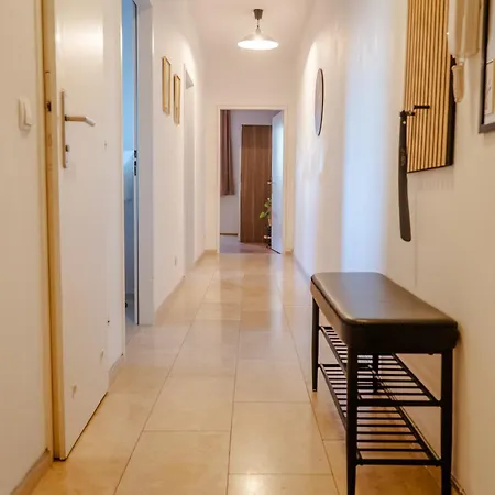 Modern Living - Free Parking & Self Check-in * Štýrský Hradec