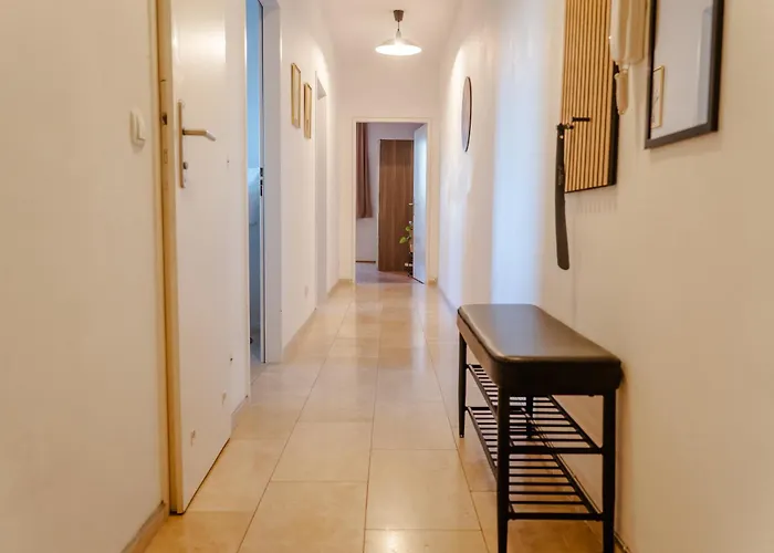 Modern Living - Free Parking & Self Check-in * Štýrský Hradec